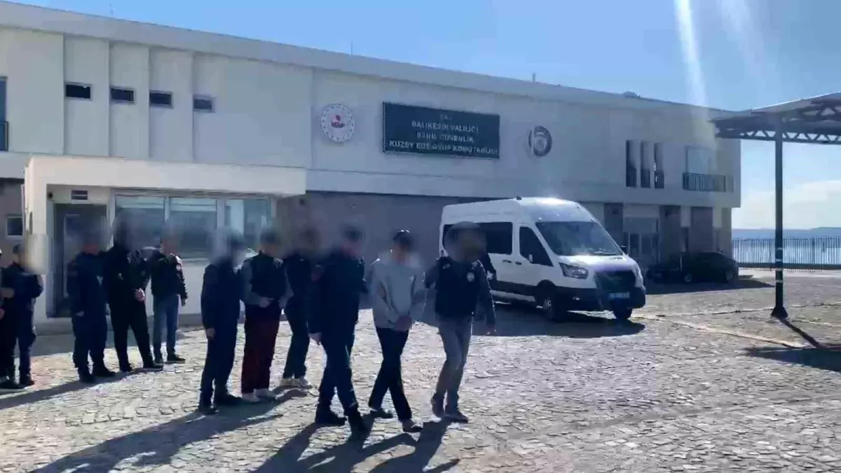 Ayvalık’ta 5 Göçmen Kaçakçısı Yakalandı