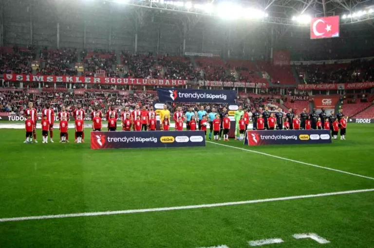 Samsunspor – Kasımpaşa Maçı Golsüz Devam Ediyor