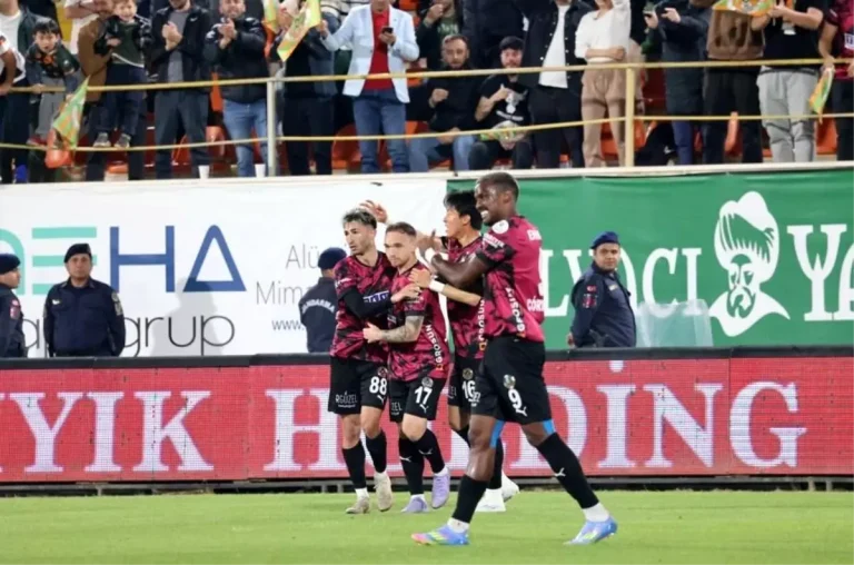 Alanyaspor, Samsunspor’u 1-0 Önde Bitirdi