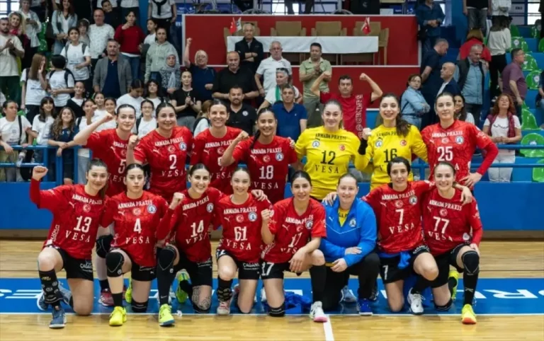 Armada Praxis Yalıkavak, Üsküdar’ı Farklı Yenerek Avantaj Sağladı