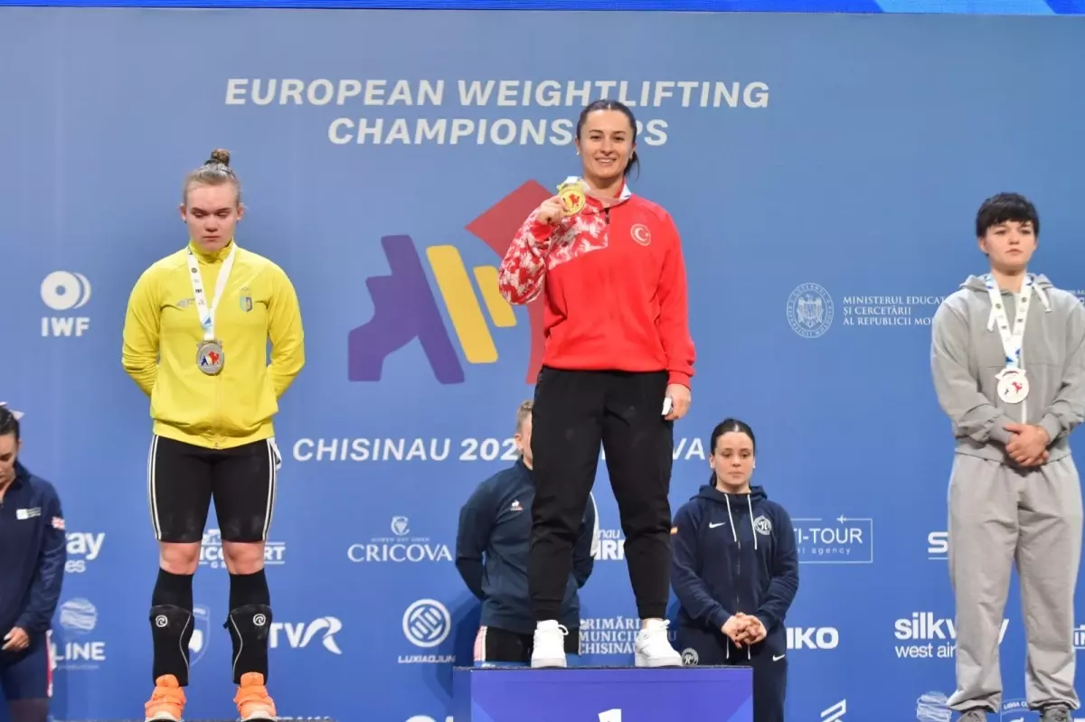 Aysel Özkan Avrupa Halter Şampiyonası’nda Altın ve Gümüş Madalya Kazandı