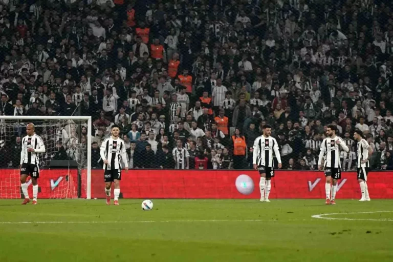 Beşiktaş, Göztepe’ye 3-1 Mağlup Oldu