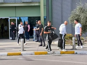 Beşiktaş İzmir’de Coşkuyla Karşılandı