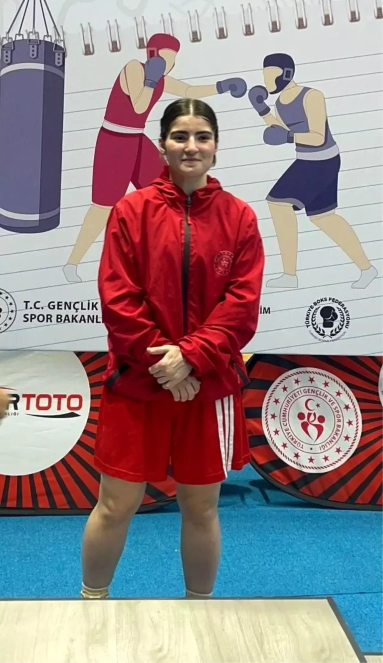 Bilecik’ten Şampiyon Boksör