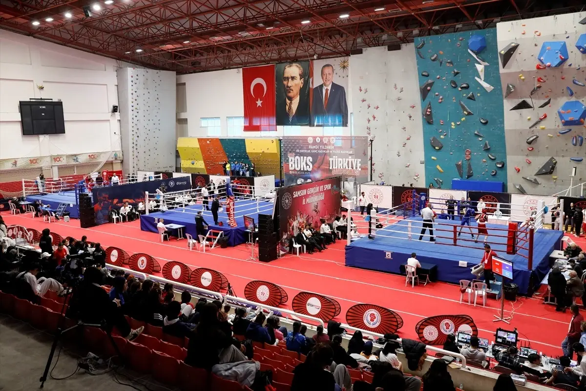 Boks Şampiyonası Samsun’da Devam Ediyor
