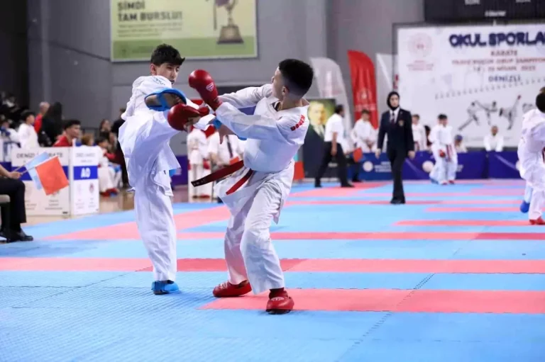 Denizli’de Karate Şampiyonası Heyecanı