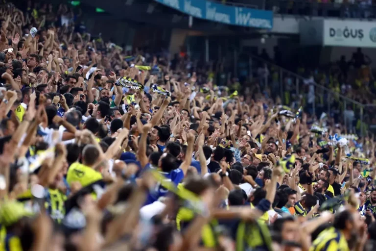 Fenerbahçe’de beklenmedik ayrılık: Gelen teklifleri kabul edin