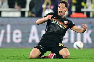Fenerbahçe’yi şampiyonluktan eden futbolcu Galatasaraylı futobolcuların aşığı çıktı
