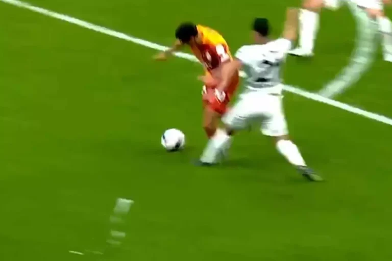 Hakem verdi, VAR devreye girdi! İşte Galatasaray’ın iptal olan penaltısı