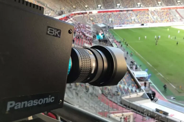Herkes ekran başına! Milli futbolcumuzun oynayacağı dev maç şifresiz kanalada