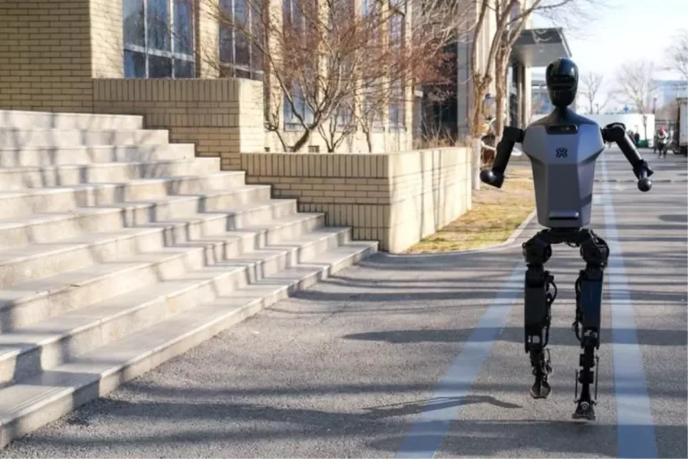 İnsansı Robotlar Yarı Maratonu Ertelendi