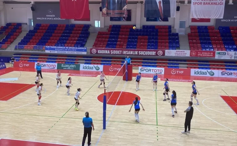 İşitme Engelliler Voleybol Şampiyonası Başladı