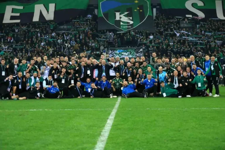 Kocaelispor Süper Lig’e Yükseldi