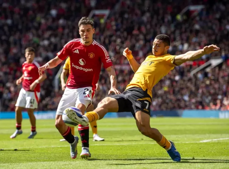 Manchester United, Wolverhampton’a Yenildi