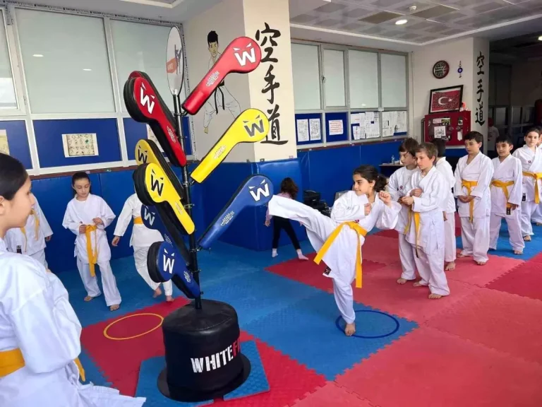 Muş’ta Karate Kursuna Yoğun İlgi