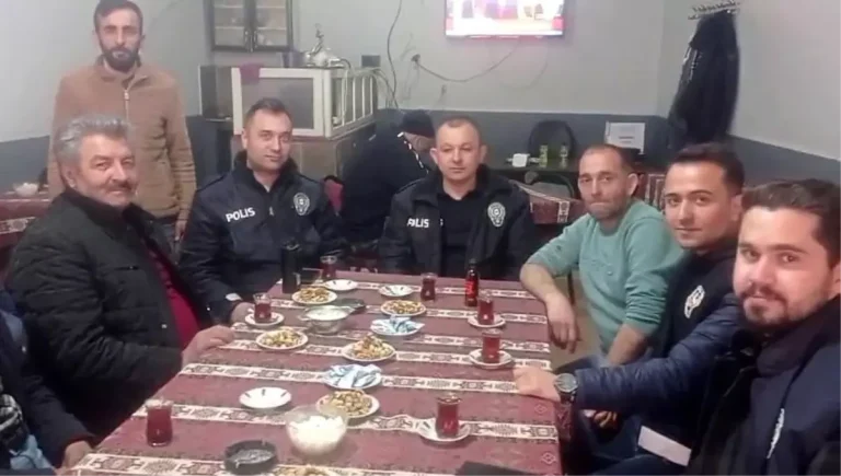 Polislere Tekman’da Sürpriz Kutlama
