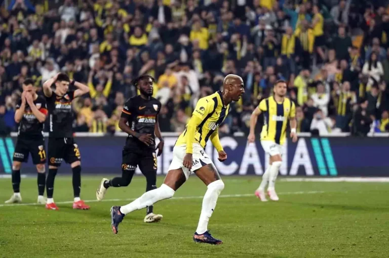 Talisca Dört Maçta 7 Gol Attı!