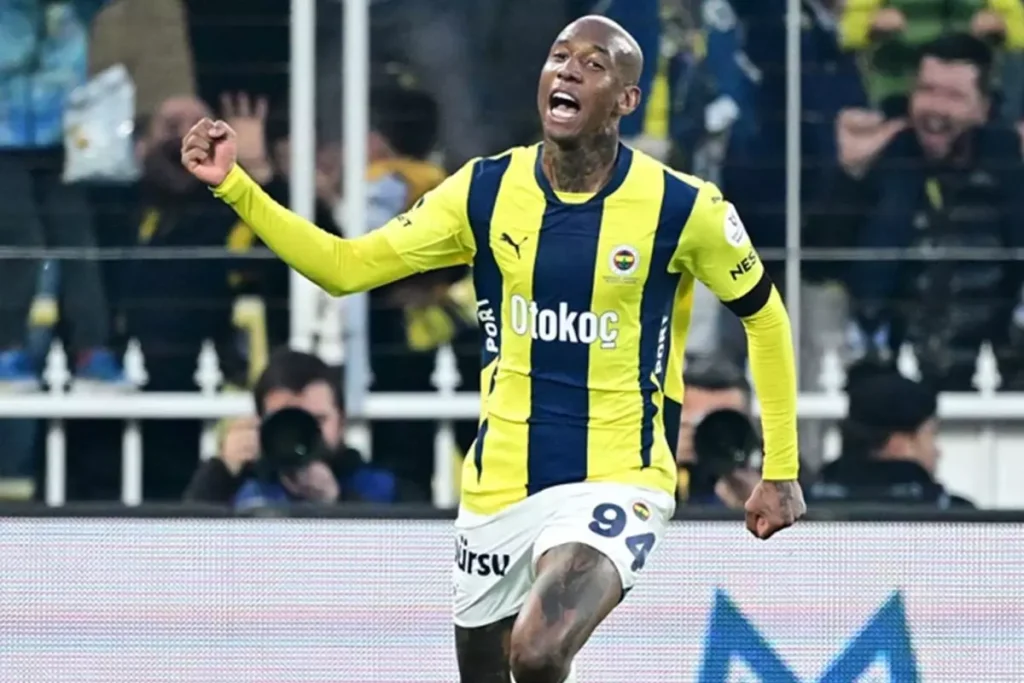 Talisca, Süper Lig kariyerinde bir ilki başardı