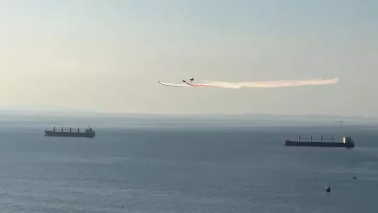 Türk Yıldızları İskenderun’da Gösteri Düzenledi