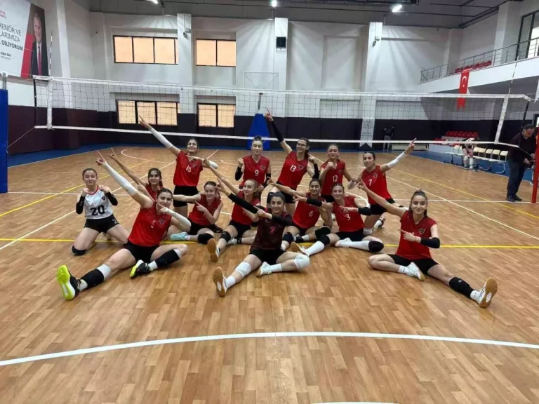Van Büyükşehir Belediyespor Kadın Voleybol Takımı Şampiyon Oldu