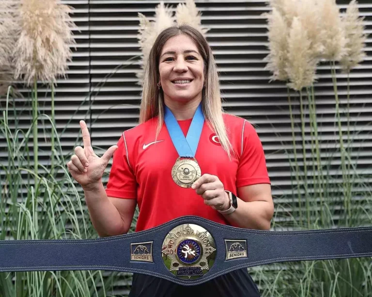Yasemin Adar Yiğit Mindere Veda Etti